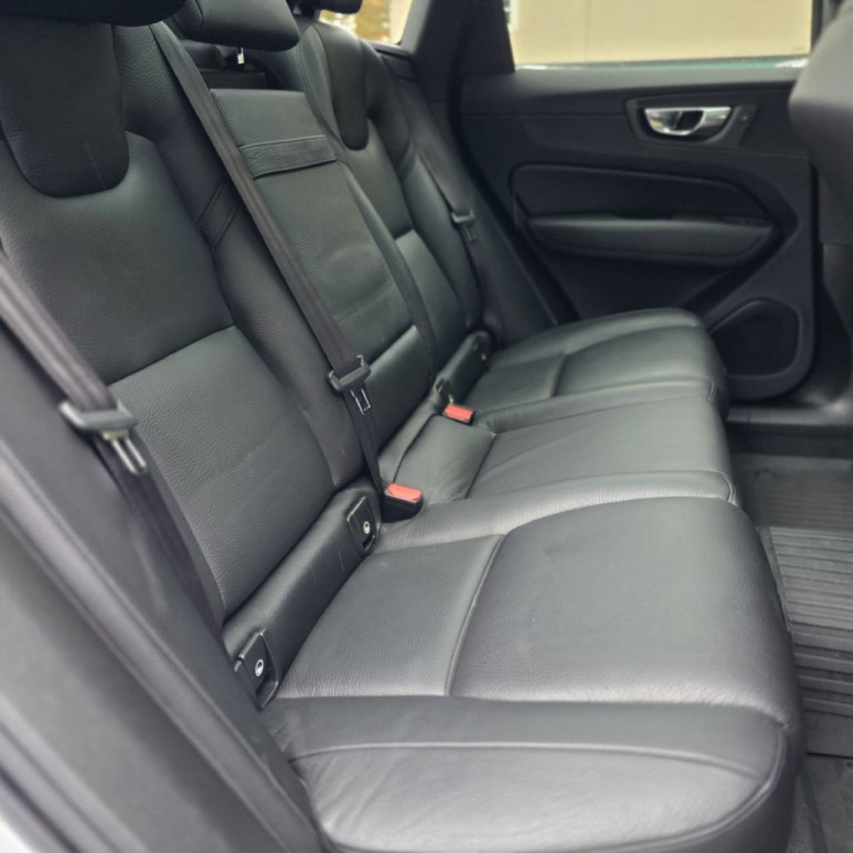 2019 Volvo XC60 Image 14