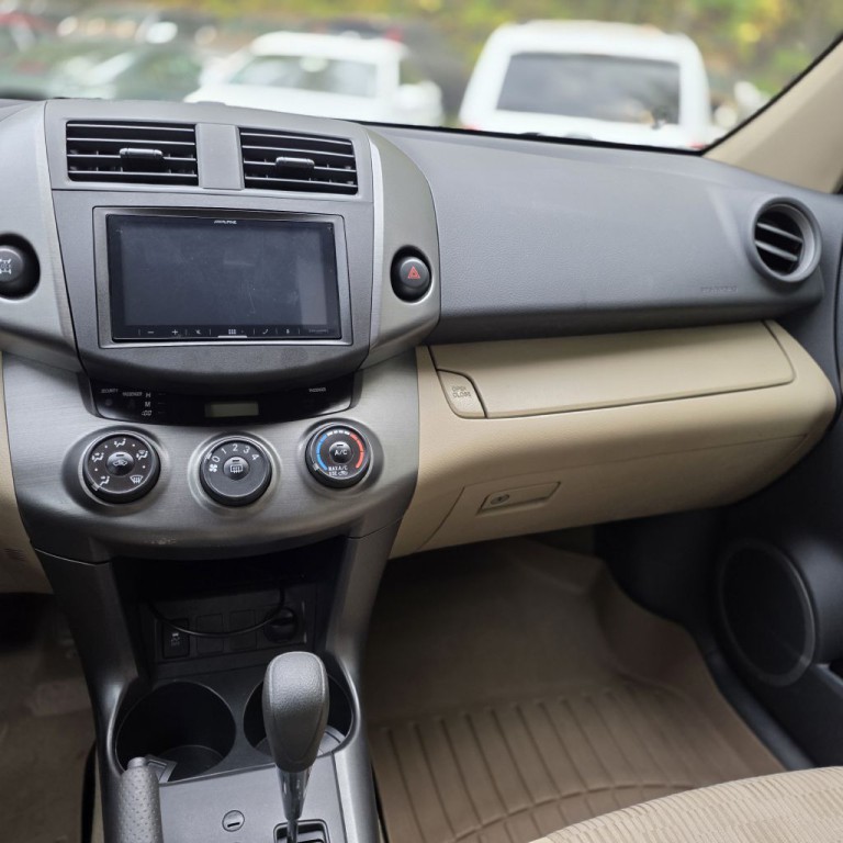 2012 Toyota Rav4 Image 10