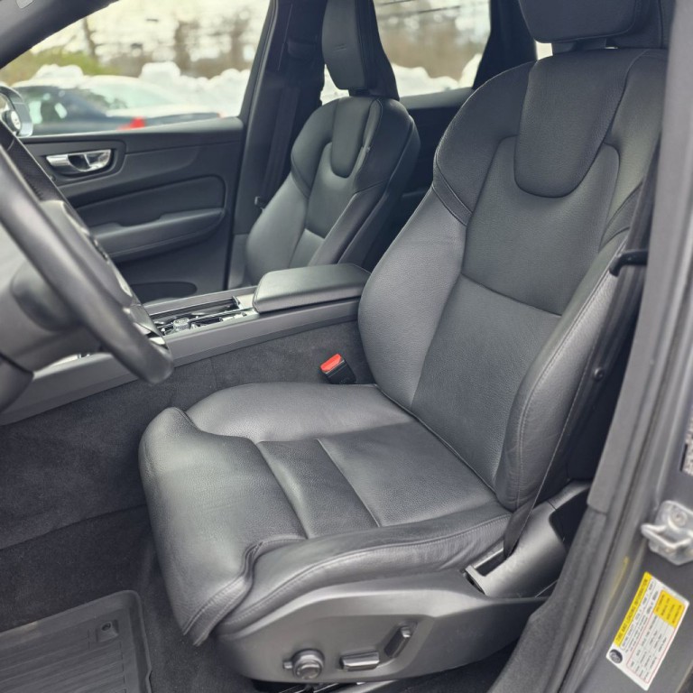 2019 Volvo XC60 Image 11
