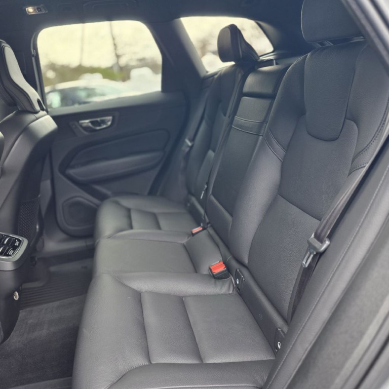2019 Volvo XC60 Image 13