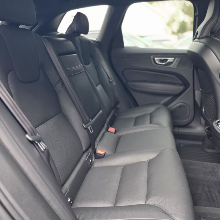 2019 Volvo XC60 Image 14