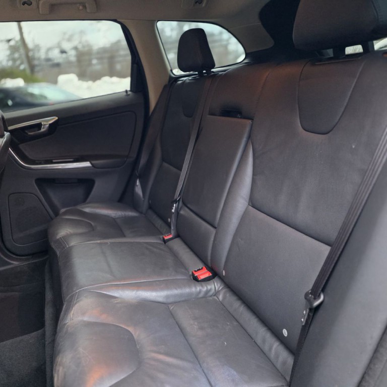 2013 Volvo XC60 Image 12