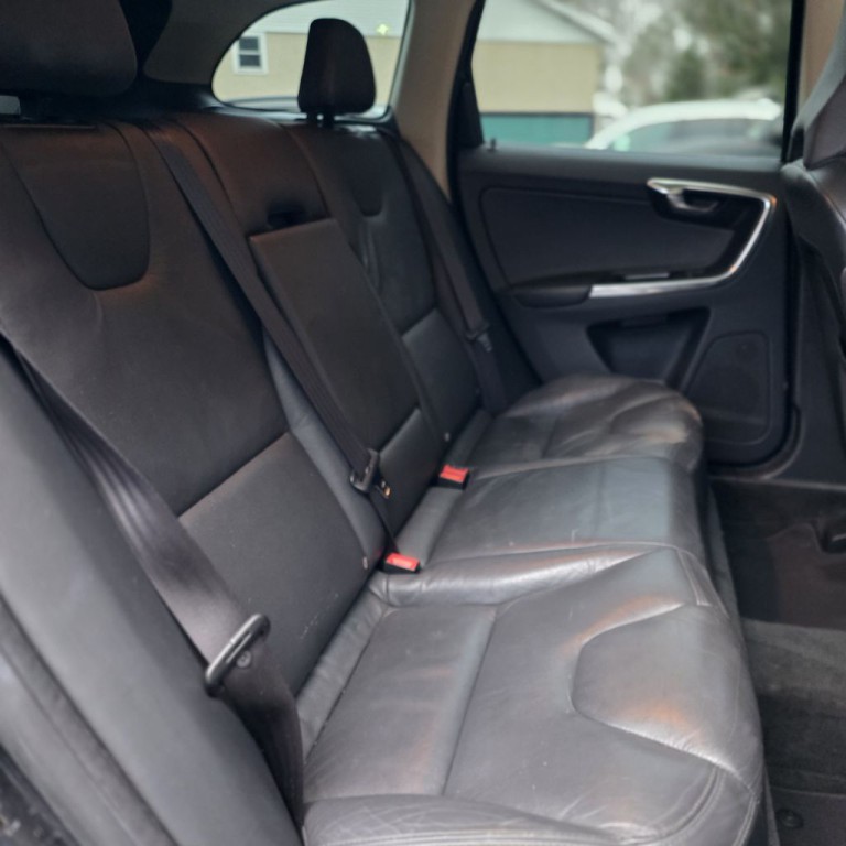 2013 Volvo XC60 Image 13