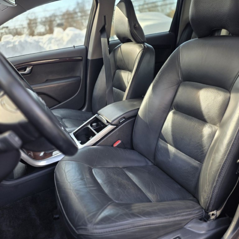 2013 Volvo XC70 Image 11