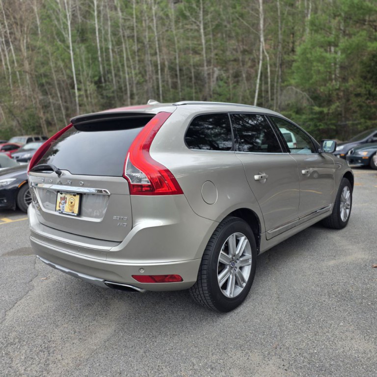 2016 Volvo XC60 Image 8
