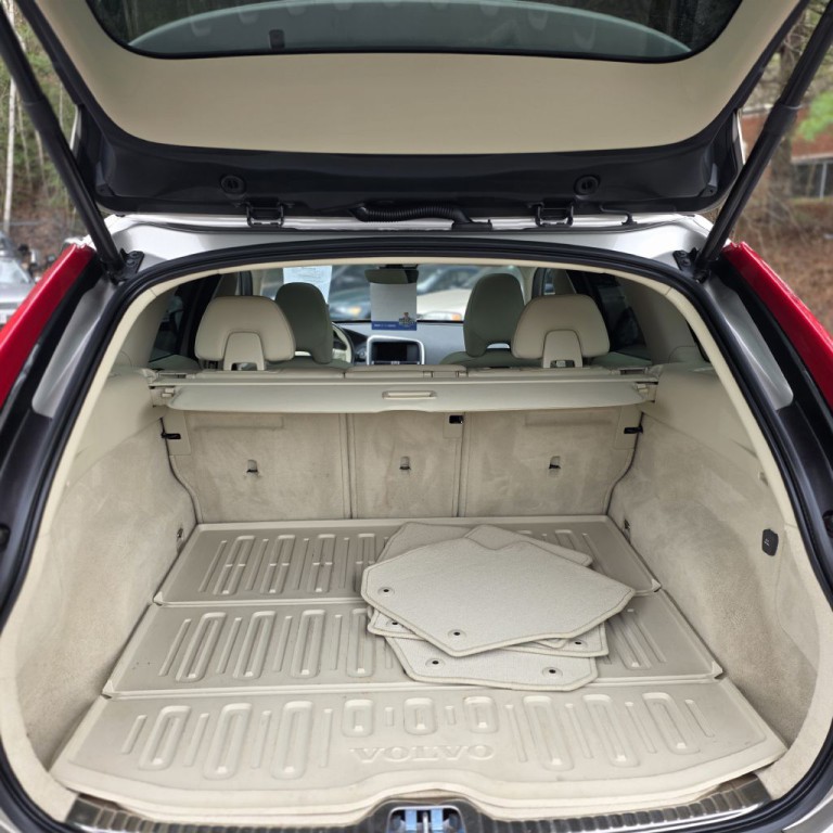 2016 Volvo XC60 Image 15