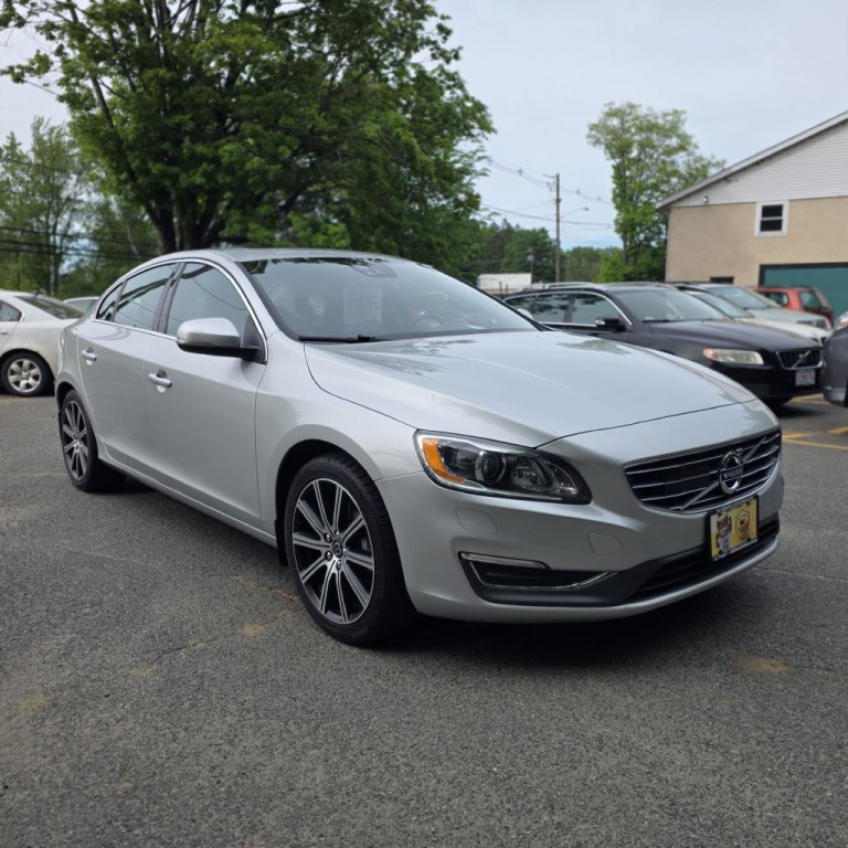 2017 Volvo S60 Image 1