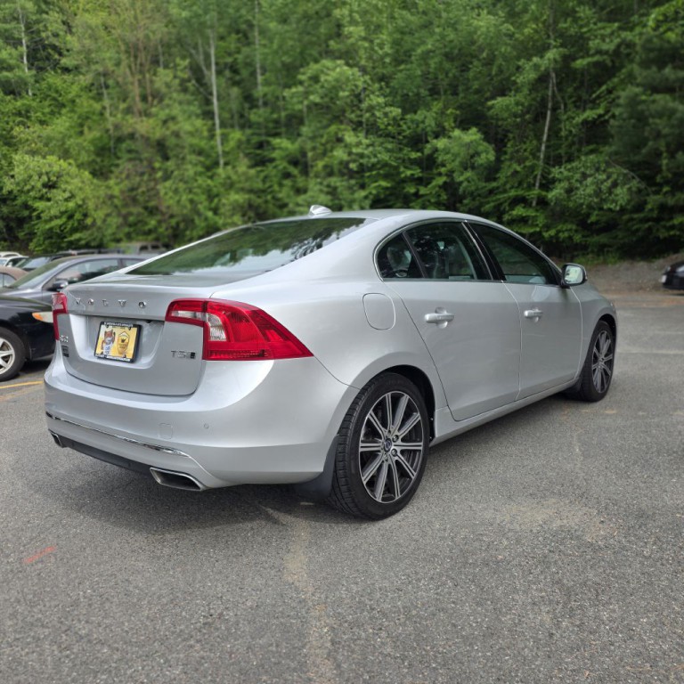 2017 Volvo S60 Image 8