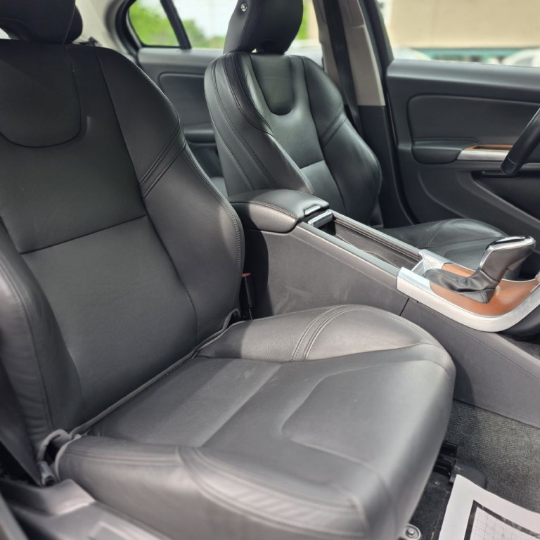 2017 Volvo S60 Image 13