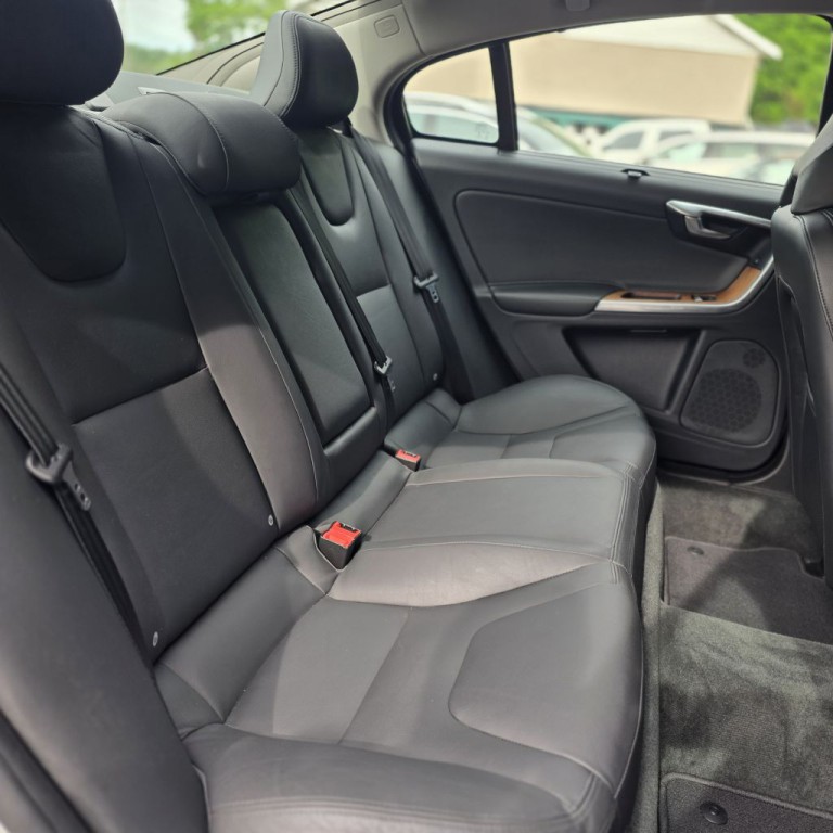 2017 Volvo S60 Image 15