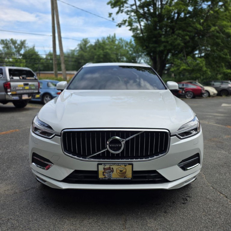 2020 Volvo XC60 Image 2