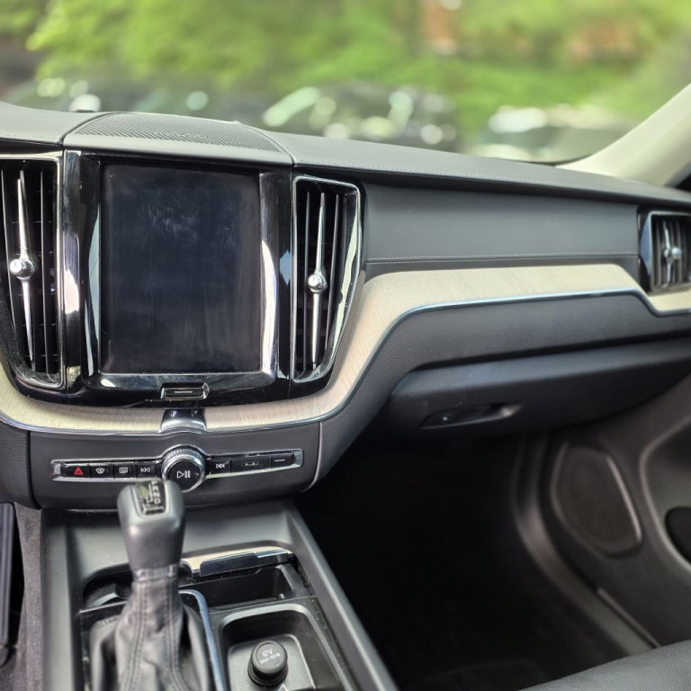 2020 Volvo XC60 Image 10