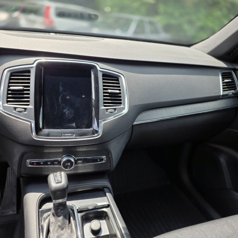 2020 Volvo XC90 Image 10