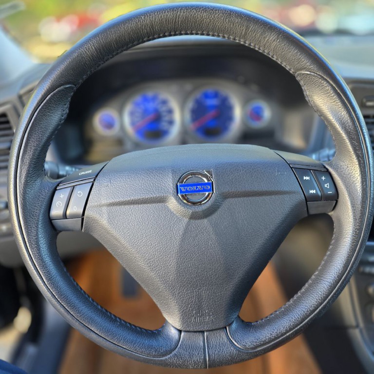 2004 Volvo S60 Image 9