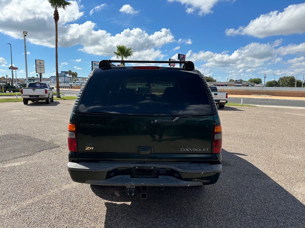 2003 Chevrolet Suburban Image 6