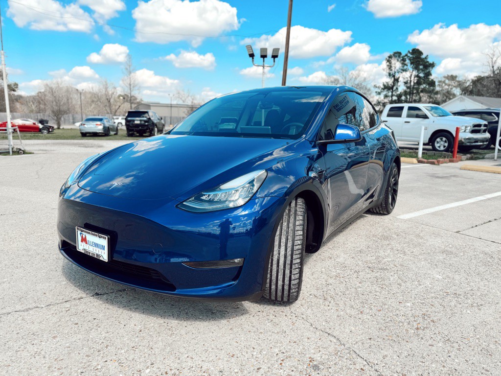 2022 Tesla Model Y Image 3