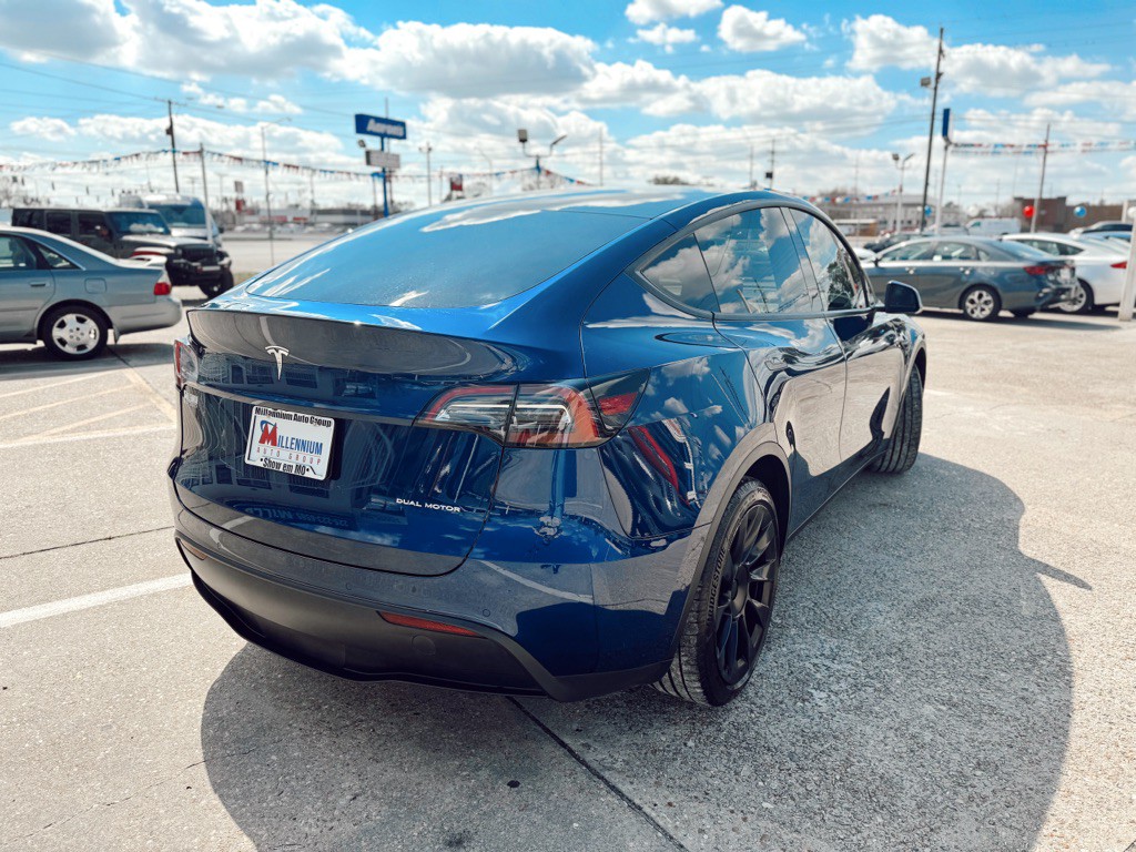 2022 Tesla Model Y Image 4