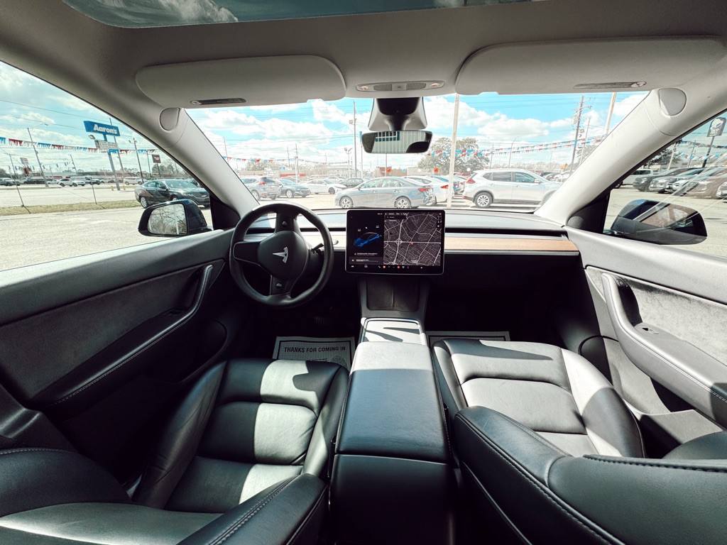 2022 Tesla Model Y Image 9