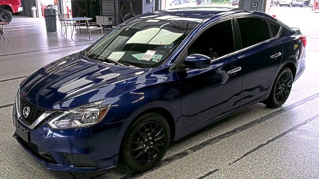 2018 Nissan Sentra Image 1