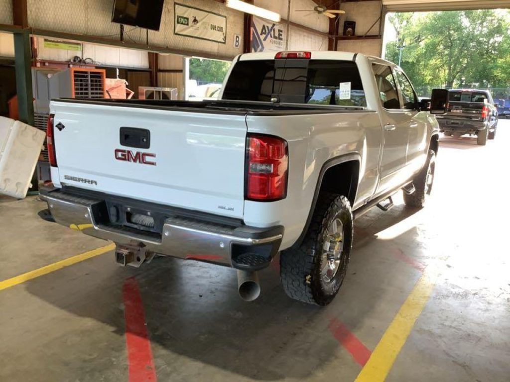 2016 GMC Sierra 2500 Image 3