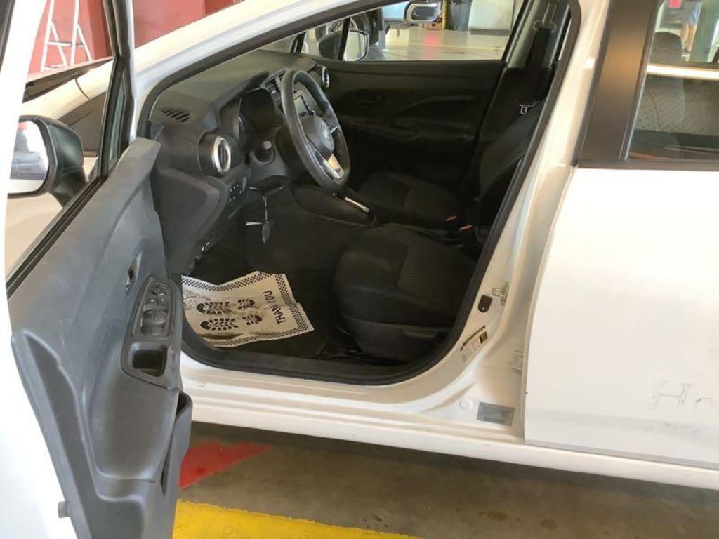 2020 Nissan Versa Image 5