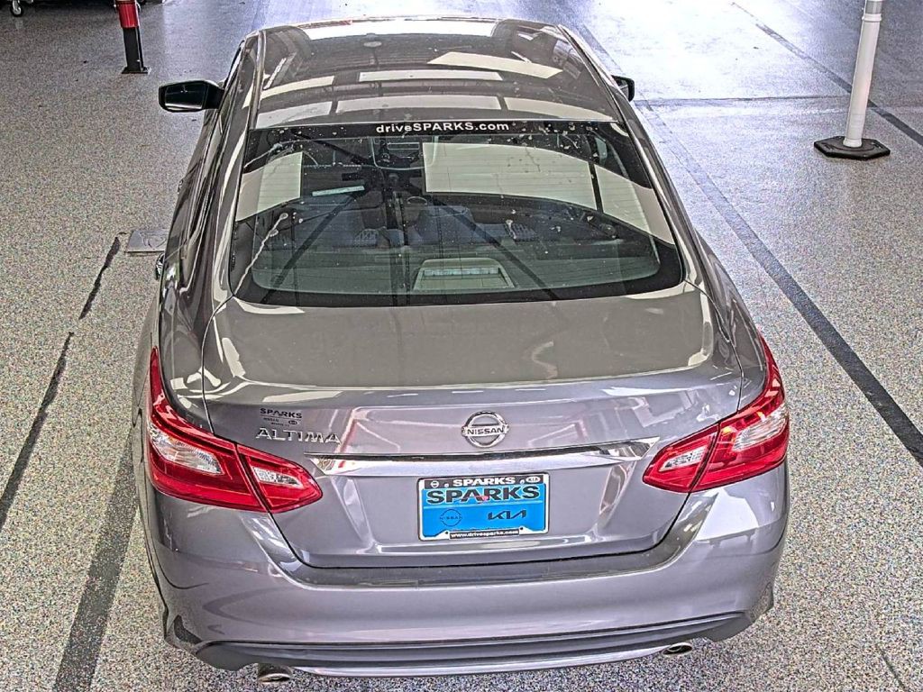 2016 Nissan Altima Image 2