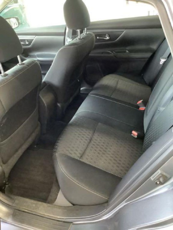 2016 Nissan Altima Image 5