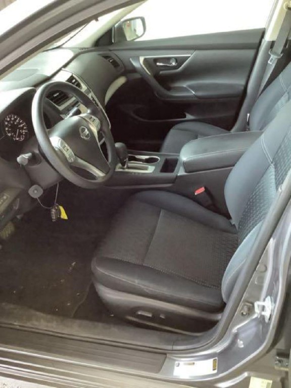 2016 Nissan Altima Image 6