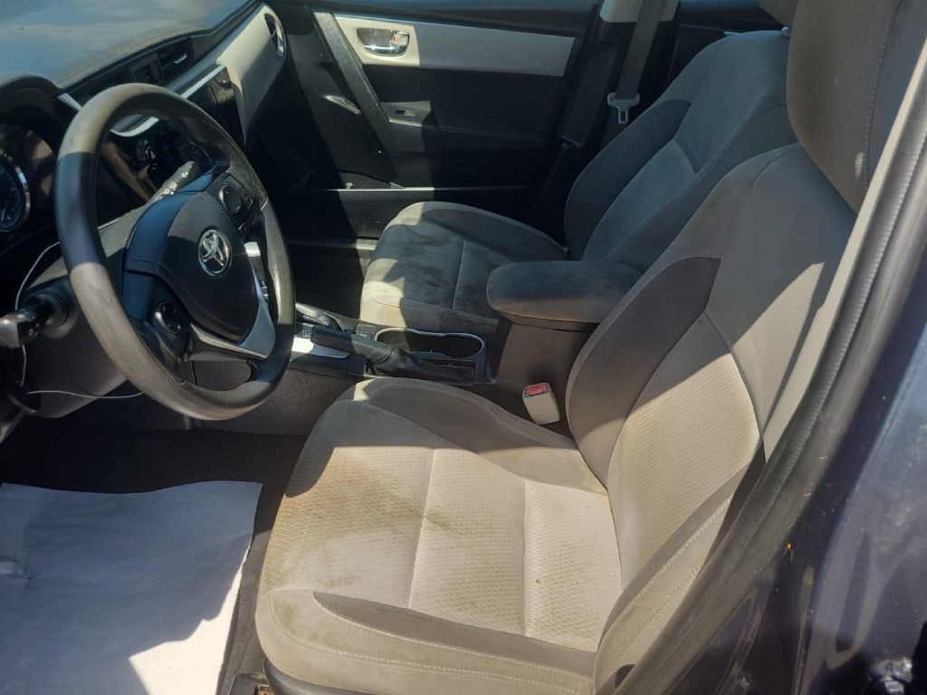 2017 Toyota Corolla Image 2