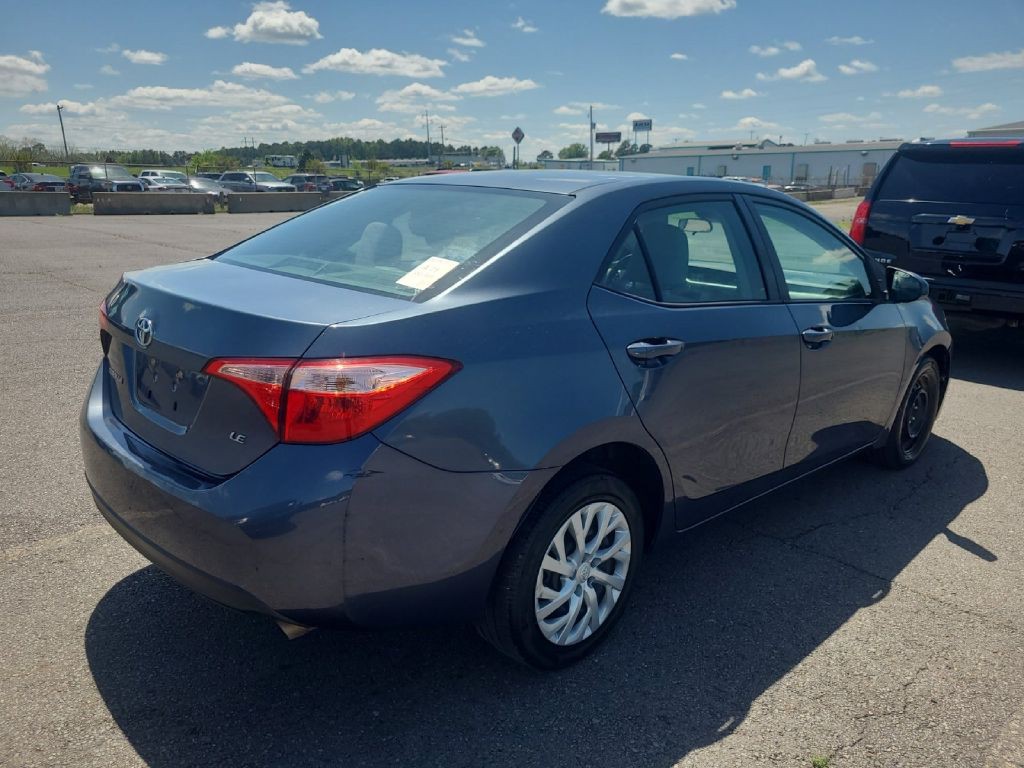 2017 Toyota Corolla Image 3
