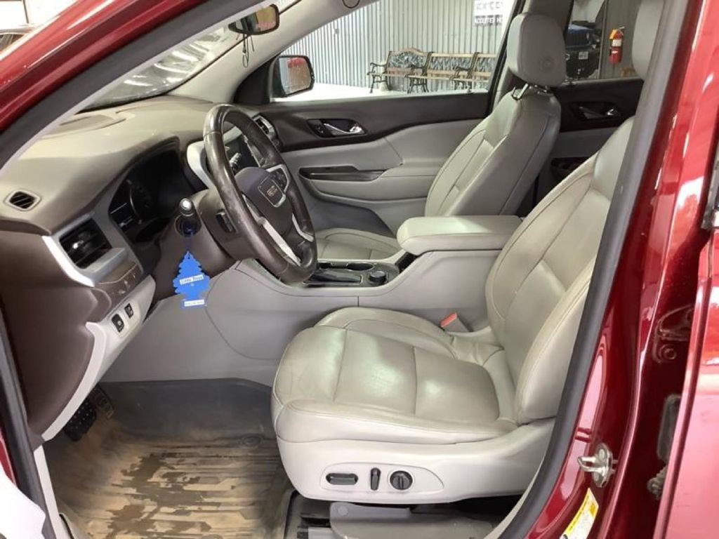 2018 GMC Acadia Image 4