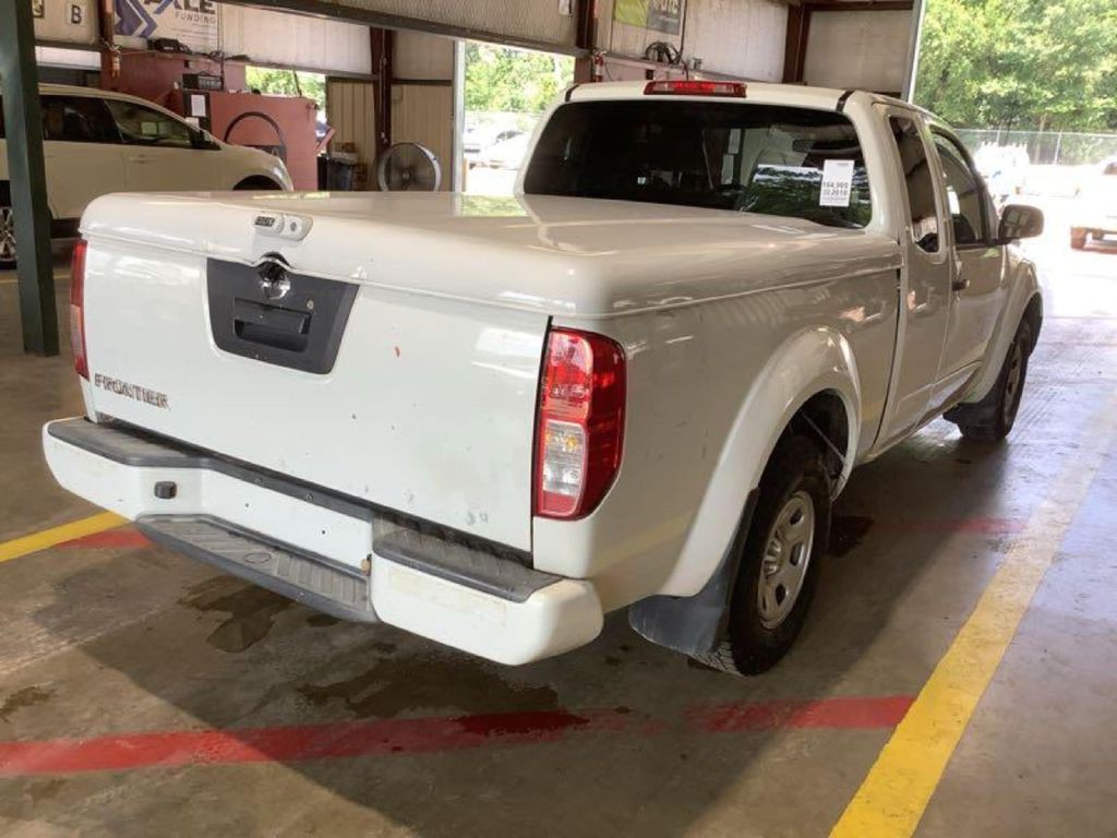 2018 Nissan Frontier Image 2