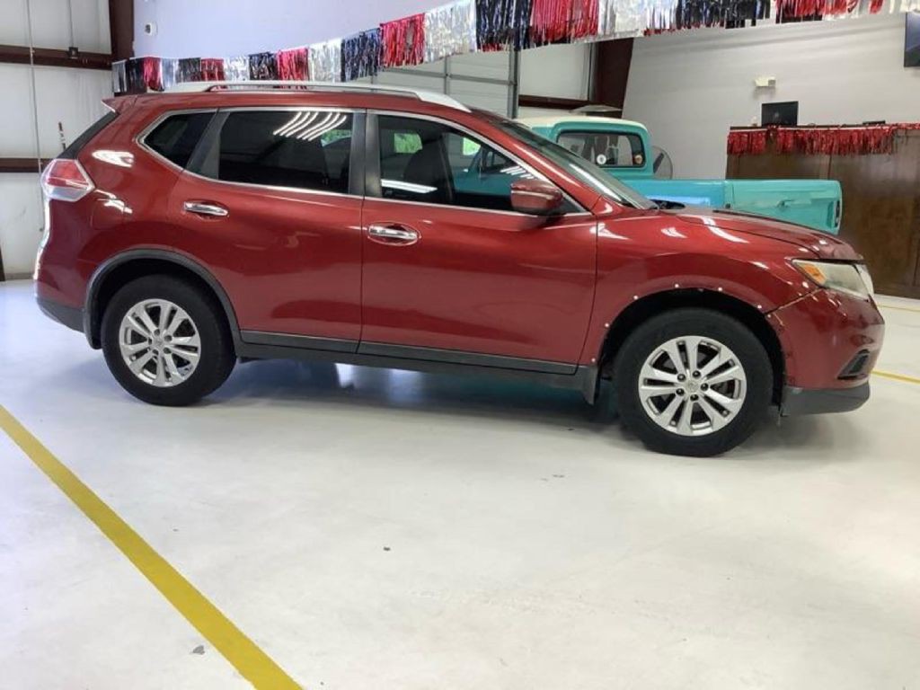 2015 Nissan Rogue Image 2