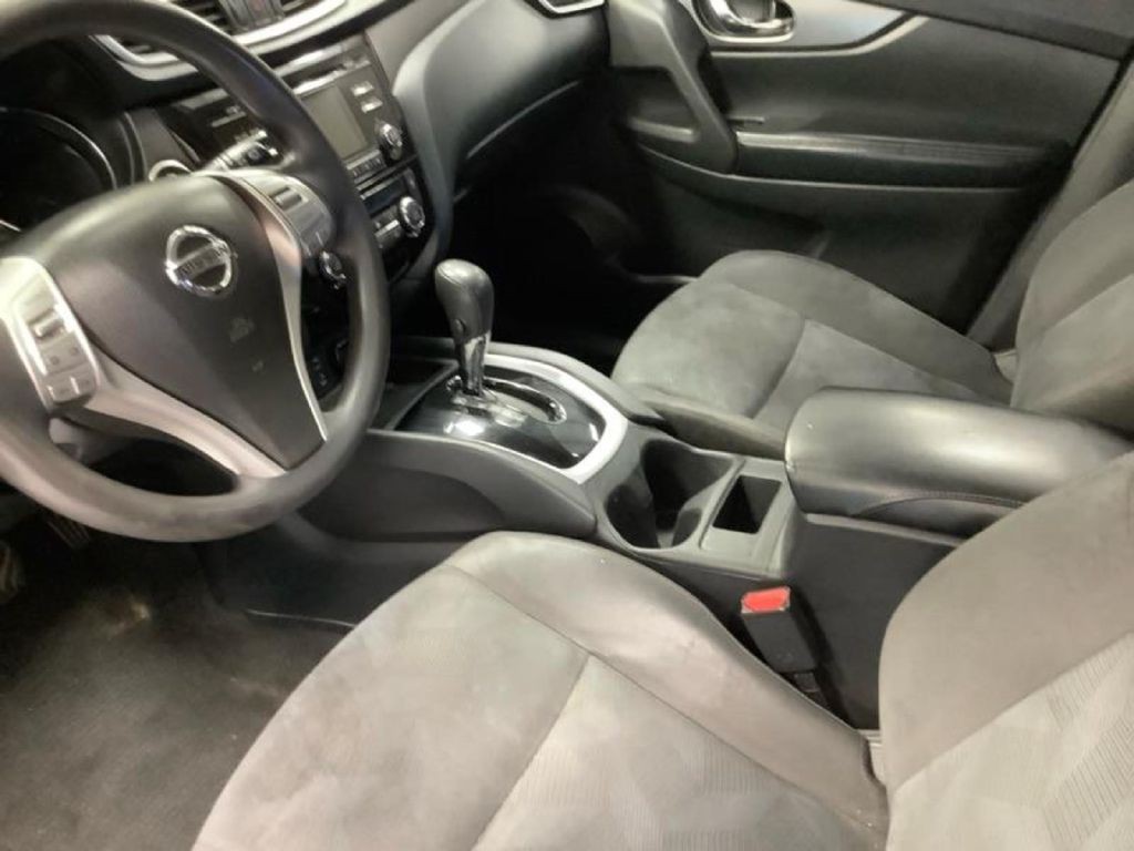 2015 Nissan Rogue Image 6