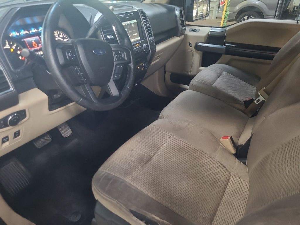 2015 Ford F-150 Image 4
