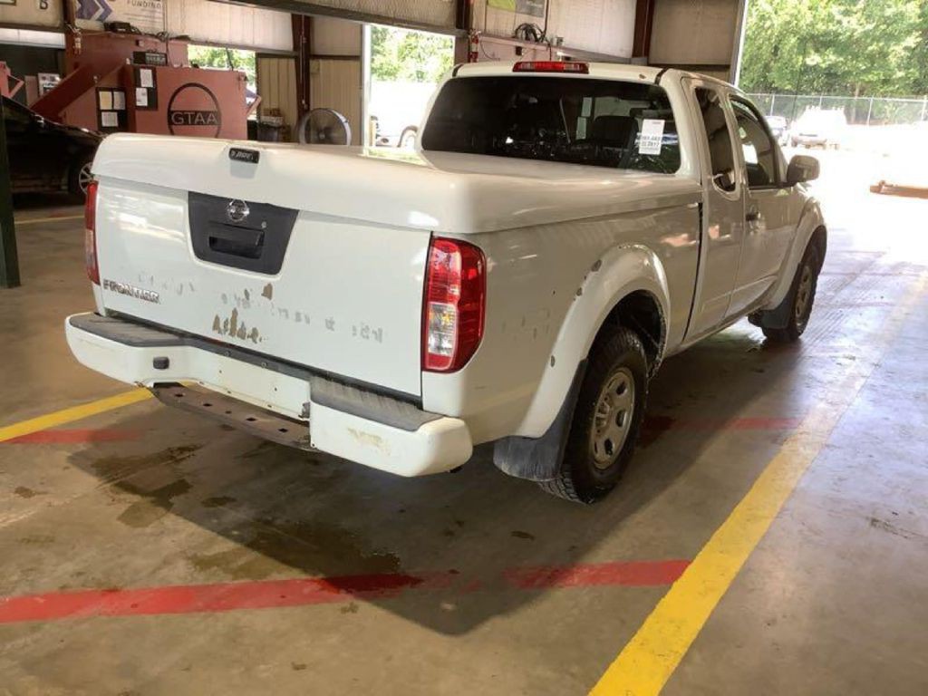 2017 Nissan Frontier Image 3