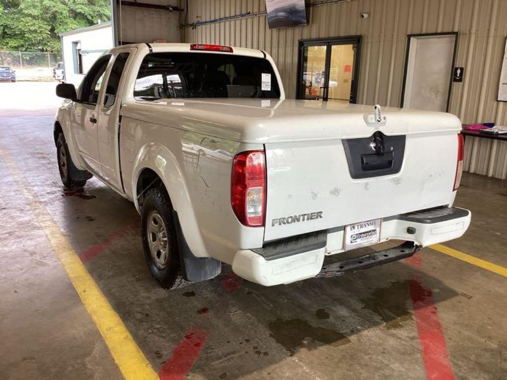 2018 Nissan Frontier Image 2