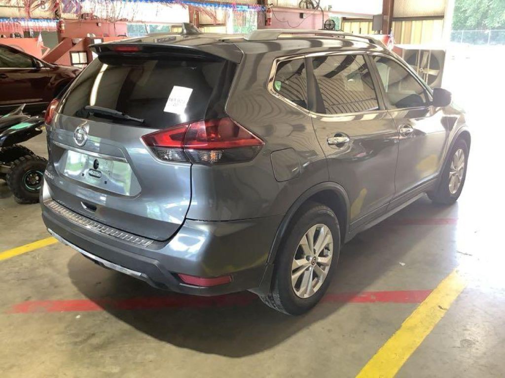 2018 Nissan Rogue Image 2