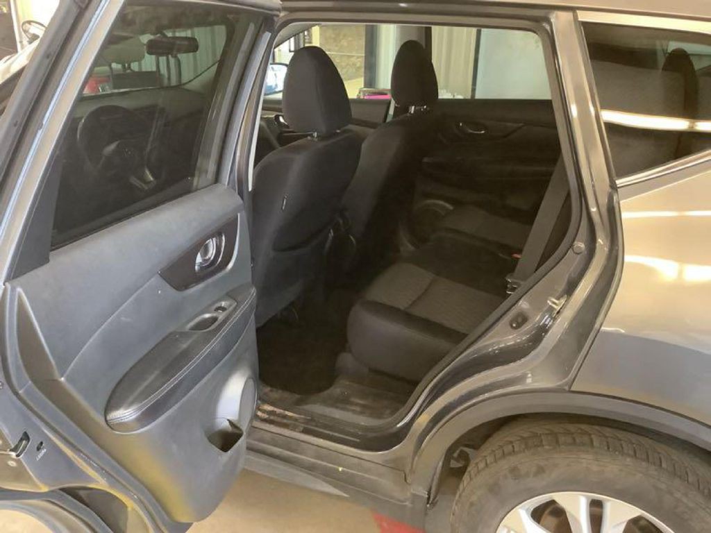 2018 Nissan Rogue Image 4