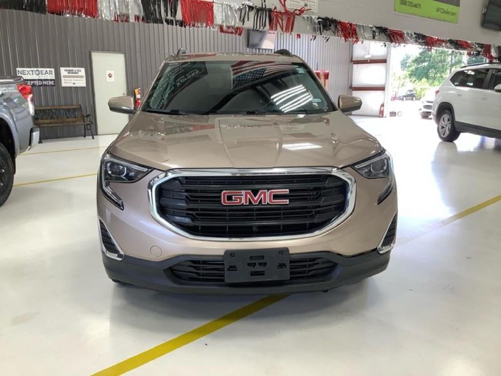 2018 GMC Terrain Image 2