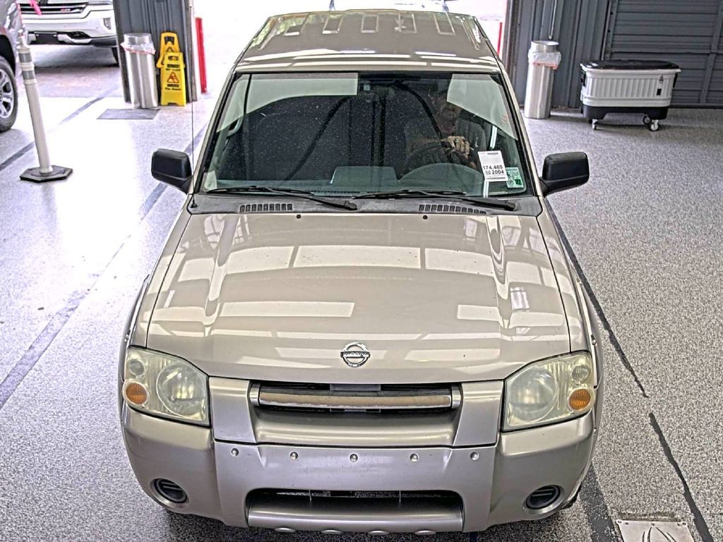 2004 Nissan Frontier Image 2
