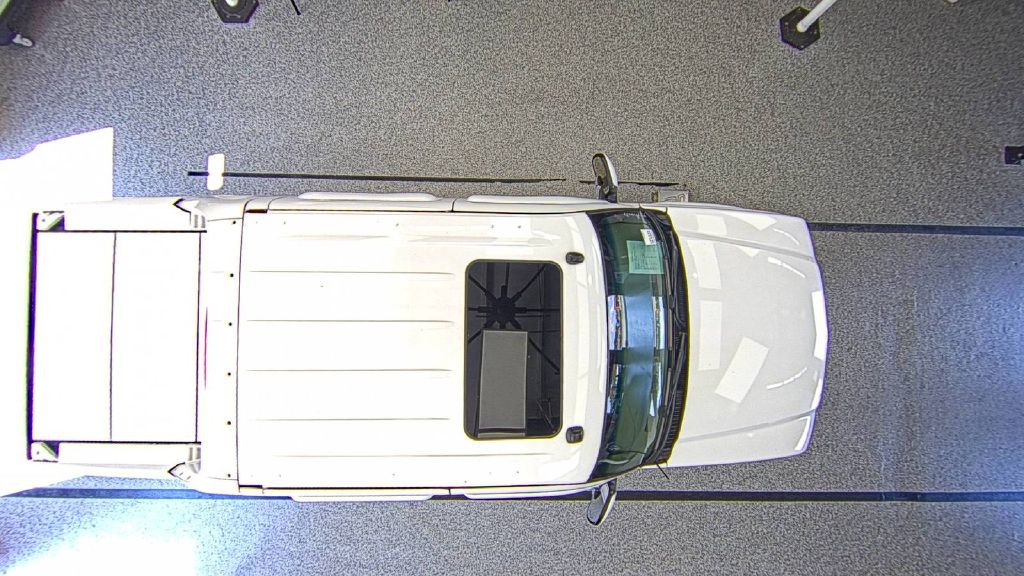 2005 Chevrolet Avalanche Image 4