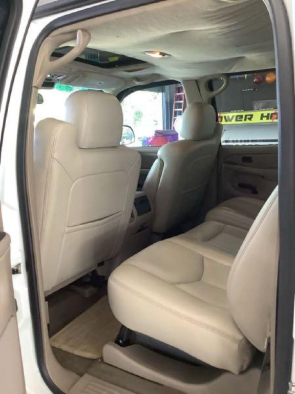 2005 Chevrolet Avalanche Image 6