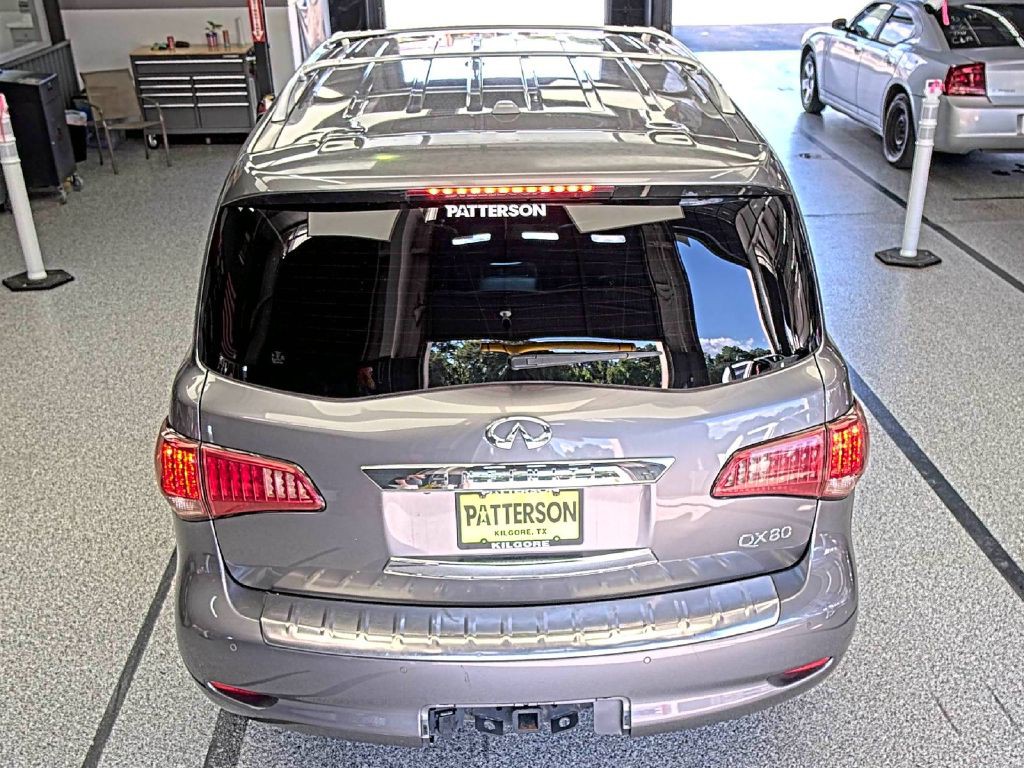 2015 INFINITI QX80 Image 2