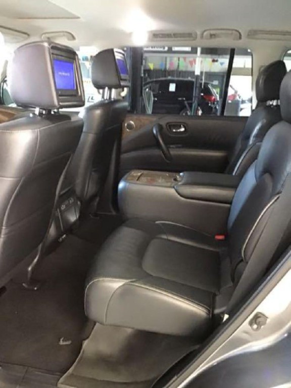 2015 INFINITI QX80 Image 6