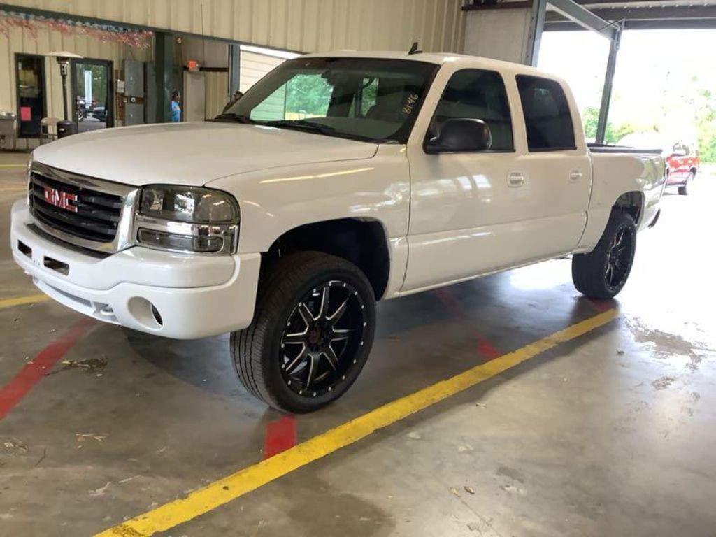 2006 GMC Sierra Image 3