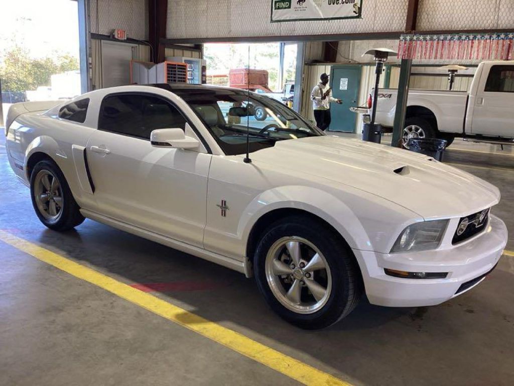 2009 Ford Mustang Image 3