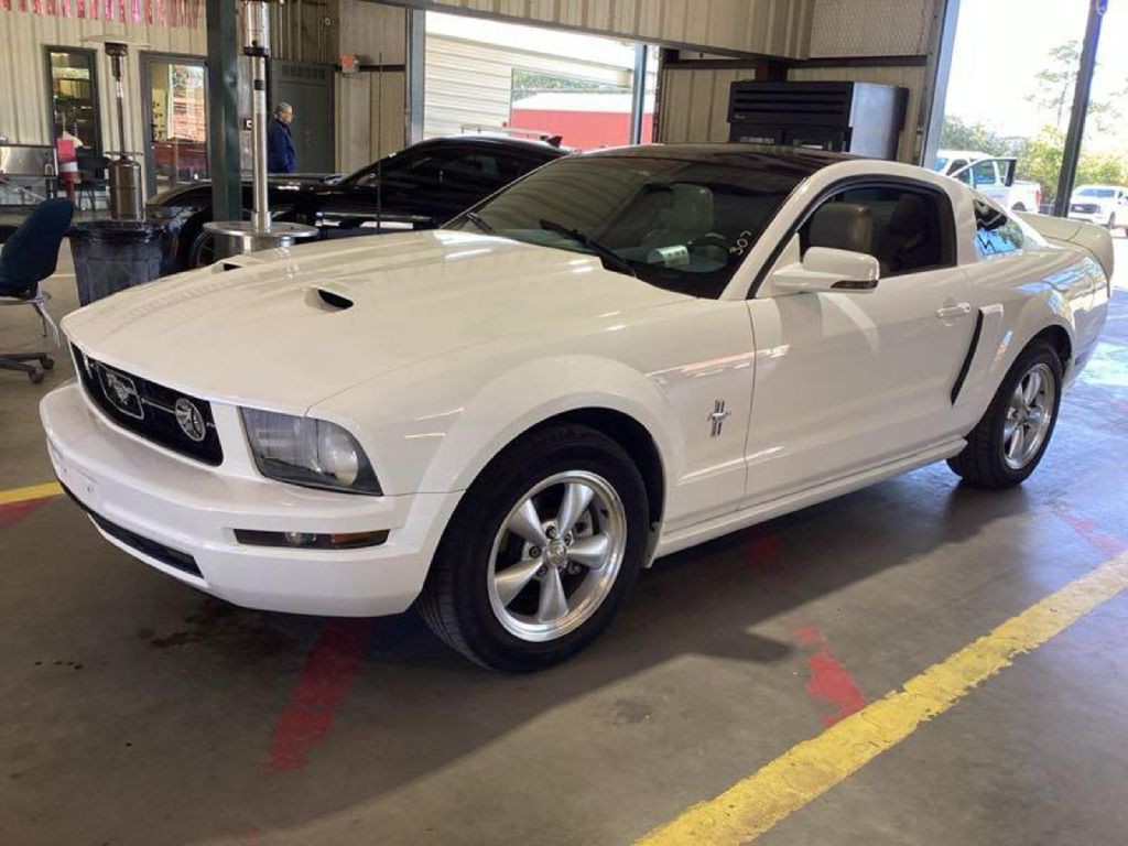 2009 Ford Mustang Image 7