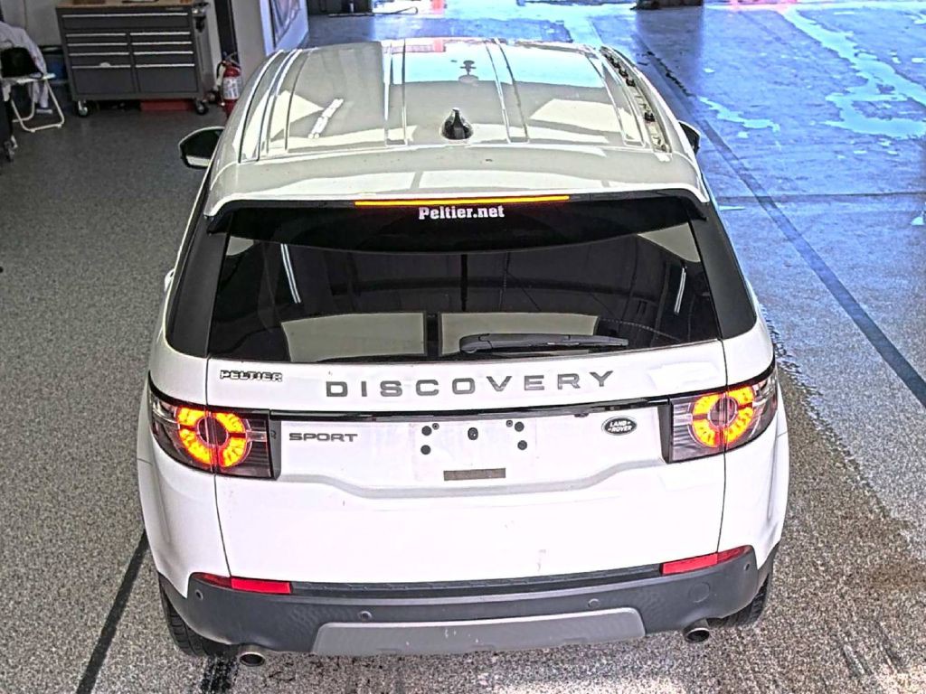 2019 Land Rover Discovery Sport Image 1