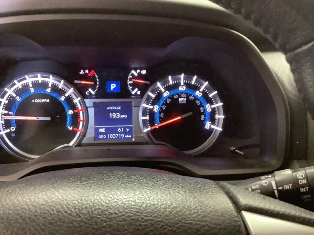 2019 Toyota 4Runner Image 3